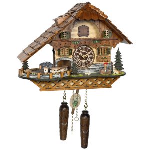 coucou train animé sous un porche